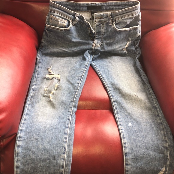FOREVER21 MENS DISTRESSED DENIM JEANS - Picture 2 of 3
